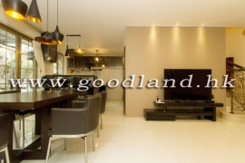 SAI KUNG Convenient Village House For Sale | Garden & Helper Room