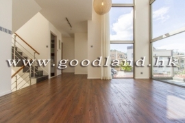 SAI KUNG Detached Village House For Sale | Sea View & High Ceiling