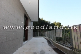 SAI KUNG Newly Renovated Village House For Sale | Greenery Setting