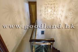 SAI KUNG Village House For Sale | Close to Town & High Ceiling