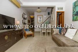 SAI KUNG Village House For Sale | Close to Town & High Ceiling