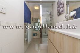 SAI KUNG Village House For Sale | Close to Town & High Ceiling