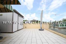 SAI KUNG Convenient Village House For Sale | Garden & 5BR