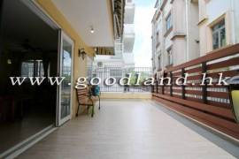 SAI KUNG Convenient Village House For Sale | Garden & 5BR
