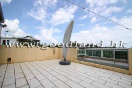 SAI KUNG Convenient Village House For Sale | Garden & 5BR