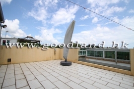 SAI KUNG Convenient Village House For Sale | Garden & 5BR