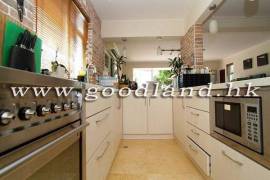 SAI KUNG Detached House For Sale | Modern Kitchen, Garden & Roof