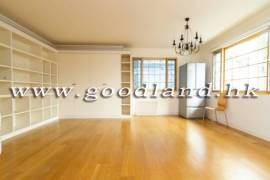 SAI KUNG Managed Complex Village House For Sale | Deeded Parking