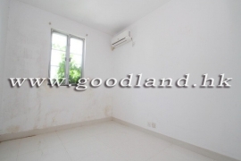 SAI KUNG Lower Duplex For Sale | Lovely Garden & Convenient Location