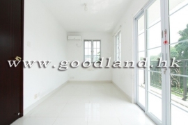 SAI KUNG Lower Duplex For Sale | Lovely Garden & Convenient Location