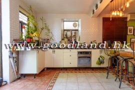SAI KUNG Village House For Sale | Close to Town with Front Yard