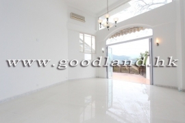 SAI KUNG Sea View Village House For Sale | High Ceiling & Garden View