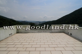 SAI KUNG Renovated Village House For Sale | Sea View & Lawn Garden