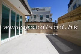 SAI KUNG Village House For Sale | Big Garden & Private Gate
