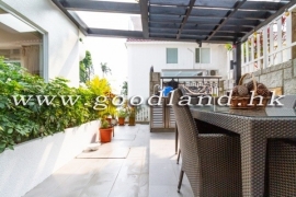 SAI KUNG Village House For Sale | Communal Pool & Garden