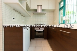 SAI KUNG Village House For Sale | Communal Pool, Parking & Spacious Layout