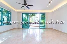 SAI KUNG Village House For Sale | Communal Pool, Parking & Spacious Layout