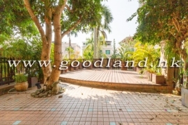 SAI KUNG Village House For Sale | Communal Pool, Parking & Spacious Layout