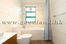 SAI KUNG Village House For Sale | Communal Pool, Parking & Spacious Layout