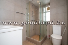 SAI KUNG Village House For Sale | Communal Pool & Spacious Layout