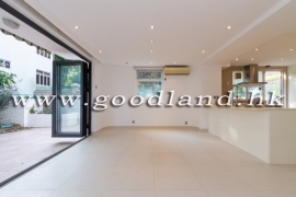 SAI KUNG Village House For Sale | Communal Pool & Spacious Layout