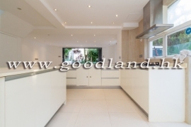 SAI KUNG Village House For Sale | Communal Pool & Spacious Layout