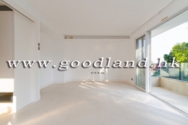 SAI KUNG Village House For Sale | Communal Pool & Spacious Layout