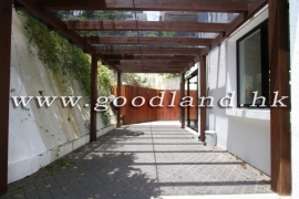 SAI KUNG Village House For Sale | Tranquil Location & Private Gate Parking