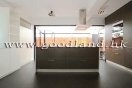 SAI KUNG Village House For Sale | Tranquil Location & Private Gate Parking