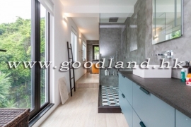 SAI KUNG End Unit House For Sale | Huge Garden, Sea View & Gated Complex