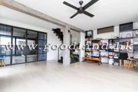 SAI KUNG End Unit House For Sale | Huge Garden, Sea View & Gated Complex