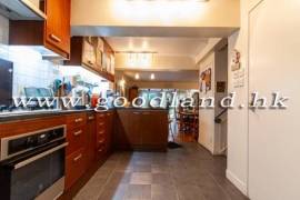 SAI KUNG Whole Block Villa For Sale | Lovely Garden & Greenery View