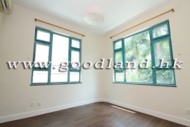 SAI KUNG Village House For Sale | Resort Complex, Pool &amp; Lawn Garden