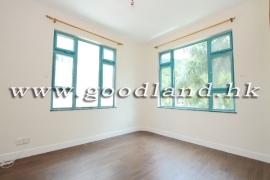 SAI KUNG Village House For Sale | Resort Complex, Pool &amp; Lawn Garden