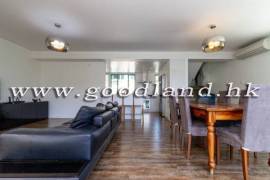 SAI KUNG Village House For Sale | Managed Complex & Peaceful Location