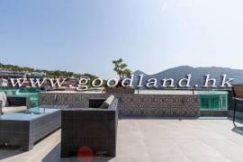 SAI KUNG Village House For Sale | Managed Complex & Peaceful Location