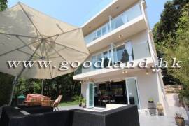 SAI KUNG Renovated Village House For Sale | Lawn Garden & Greenery View