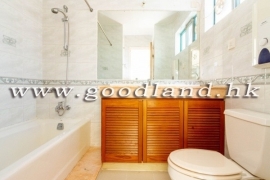 SAI KUNG Village House For Sale | Mid-Level Complex, Communal Pool &amp; Nice Garden