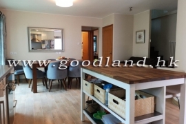 SAI KUNG Village House For Sale | Resort Complex, Communal Pool &amp; Lawn Garden