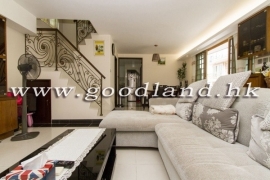SAI KUNG Village House For Sale | Managed Complex, Spacious Layout & Convenient Transport