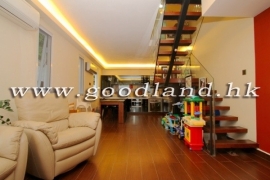SAI KUNG Village House For Sale | Close To Town, Renovated Kitchen & 2 Parking Spaces