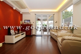 SAI KUNG Village House For Sale | Close To Town, Renovated Kitchen & 2 Parking Spaces