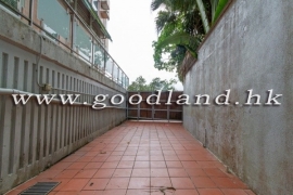 SAI KUNG Waterfront Village House For Sale | Huge Garden, Private Gate Parking & Yacht Club Nearby