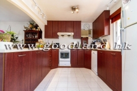 SAI KUNG Village House For Sale | Gated Community, Greenery View & Communal Pool