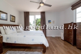 SAI KUNG Detached Village House For Sale | Lawn Garden, Deeded Parking & Communal Pool