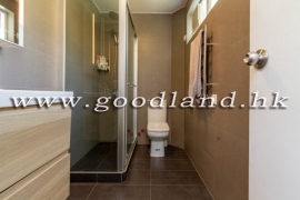 SAI KUNG Detached Village House For Sale | Lawn Garden, Deeded Parking & Communal Pool