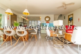 SAI KUNG Detached Village House For Sale | Greenery View, Renovated & Convenient Location