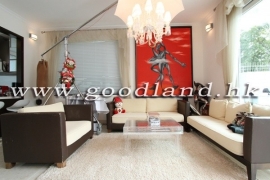 SAI KUNG Detached Village House For Sale | Close To Town, Huge Fenced Garden & 4 En-Suites
