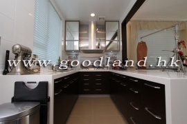 SAI KUNG Detached Village House For Sale | Close To Town, Huge Fenced Garden & 4 En-Suites