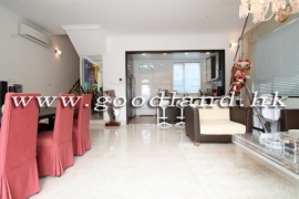 SAI KUNG Detached Village House For Sale | Close To Town, Huge Fenced Garden & 4 En-Suites